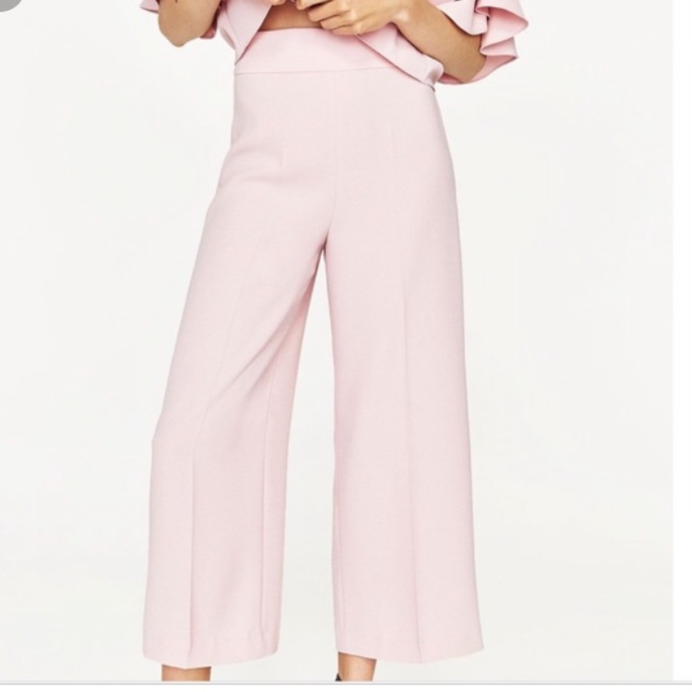 Zara high waist/wide leg blush cropped pant
